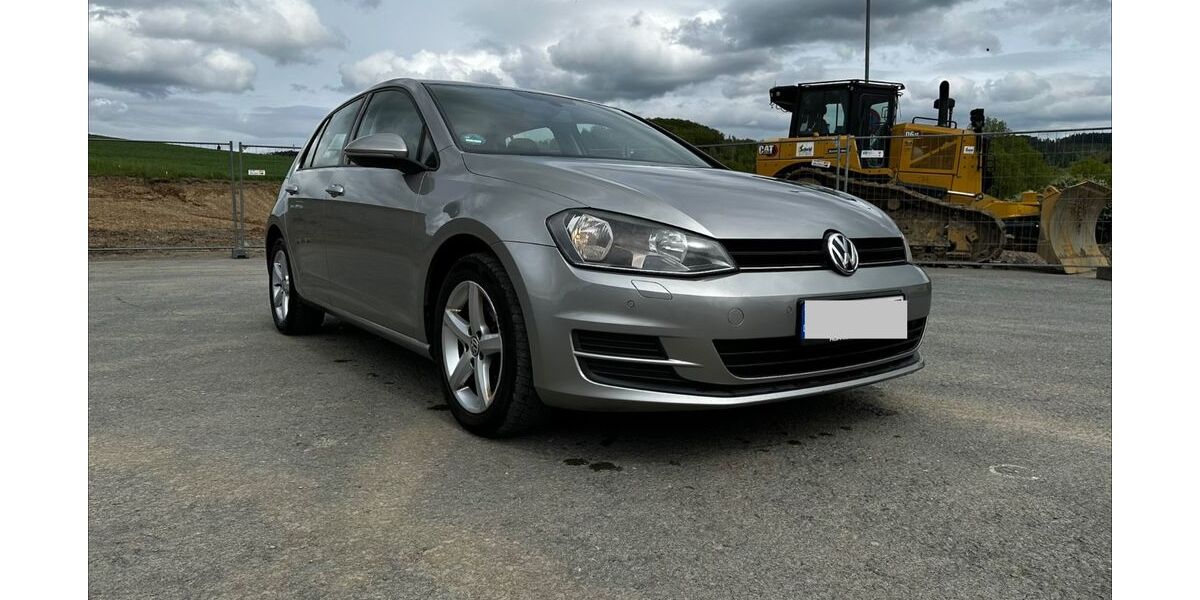 VW Golf 142.000 km 10.499 &euro; Breidenbach 35236