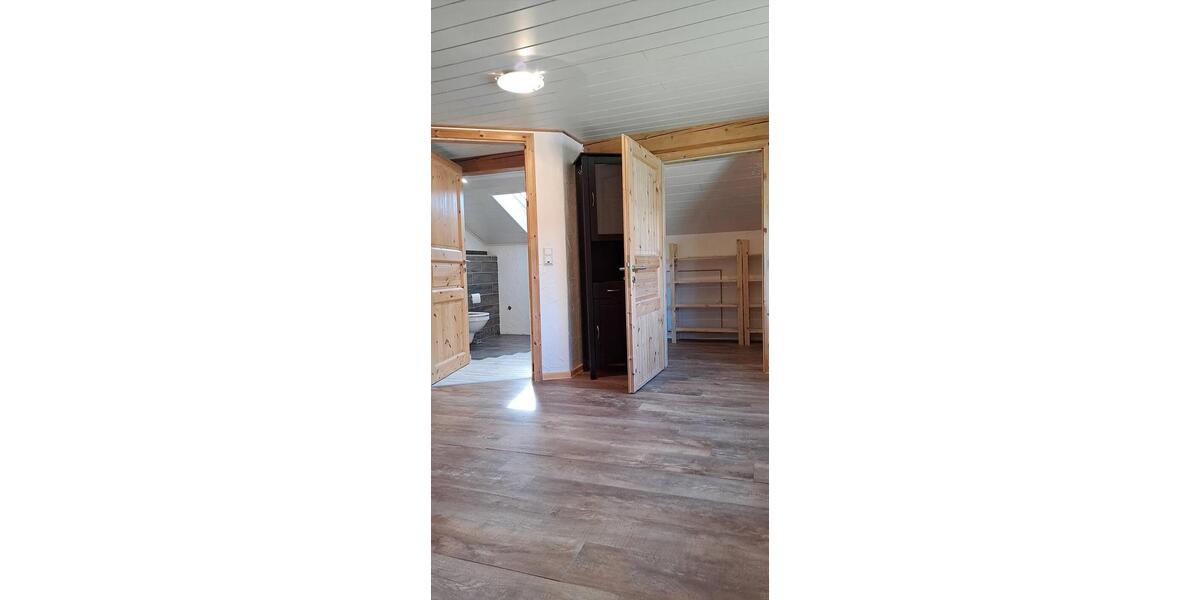 Einfamilienhaus Bad Endbach - 8 Zimmer, 300 m&sup2;, 395.000&euro; | Angebot:26926521