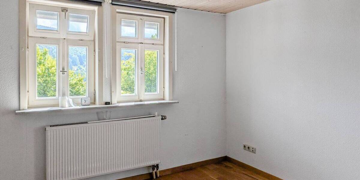 Einfamilienhaus Biedenkopf - 4 Zimmer, 108 m&sup2;, 225.000&euro; | Angebot:25663935