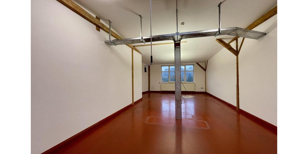Gewerbeobjekt Frankenberg (Eder) - 2.750&euro; | Angebot:18001884