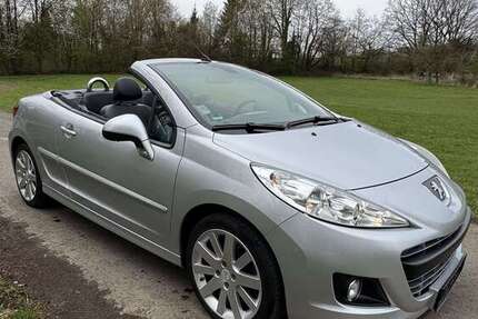 Peugeot 207 105.000 km 5.500 &euro; Mücke 35325