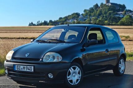 Renault Clio 86.500 km 1.599 &euro; Biebertal 35444