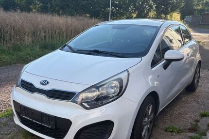 Kia Rio 177.000 km 3.500 &euro; Wetter 35083