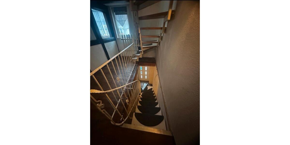 Einfamilienhaus Stadtallendorf - 4 Zimmer, 132 m&sup2;, 950&euro; | Angebot:25423884