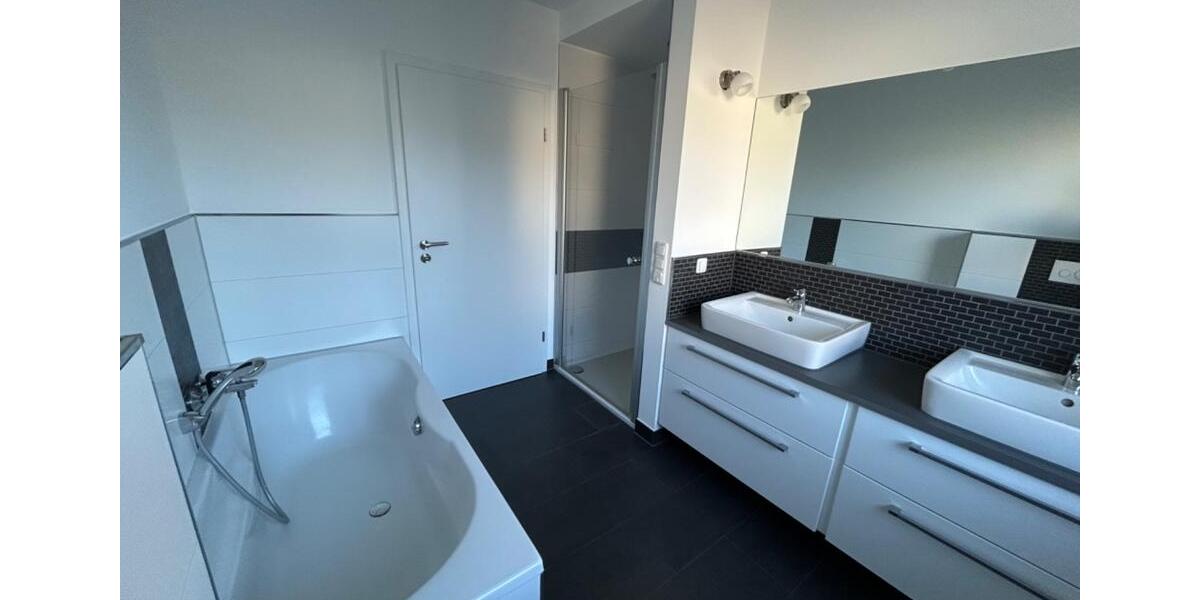 Terrassenwohnung Bad Laasphe - 4 Zimmer, 100 m&sup2;, 285.000&euro; | Angebot:23683835