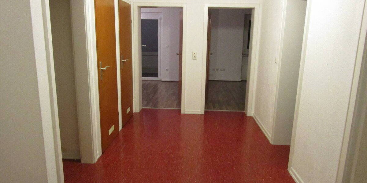 Etagenwohnung Gießen - 3 Zimmer, 91 m&sup2;, 1.100&euro; | Angebot:26794373