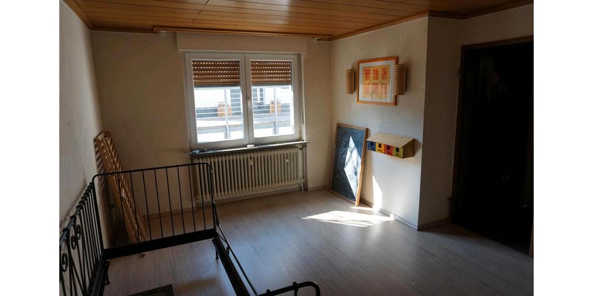 Einfamilienhaus Breidenbach - 7.5 Zimmer, 258 m&sup2;, 250.000&euro; | Angebot:25993048