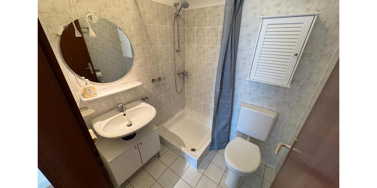 Dachgeschoßwohnung Marburg - 1 Zimmer, 22 m&sup2;, 380&euro; | Angebot:26004074