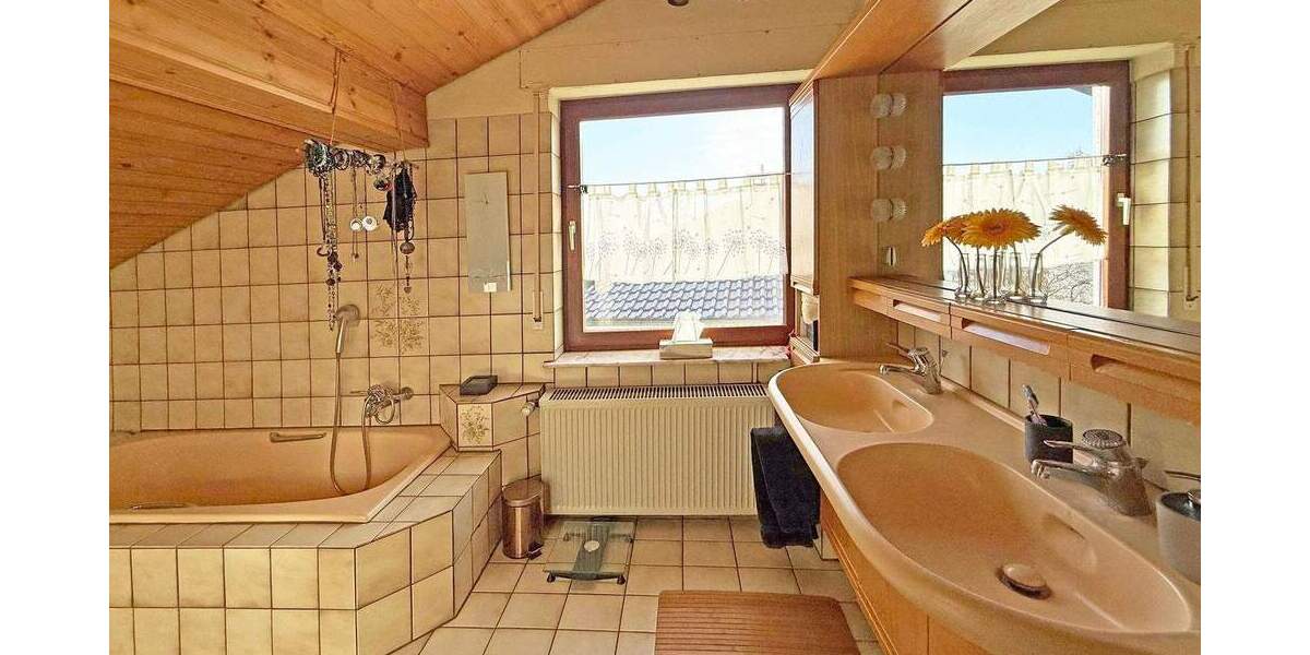 Einfamilienhaus Allendorf (Lumda) Nordeck - 1 Zimmer, 394 m&sup2;, 498.000&euro; | Angebot:25676875