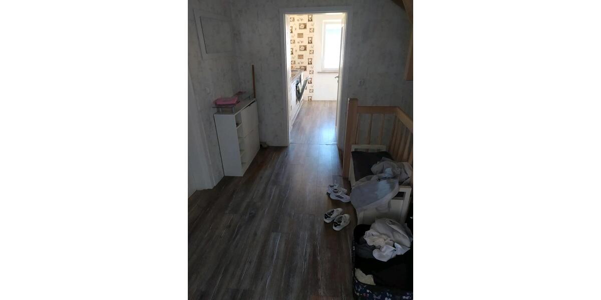 Etagenwohnung Biedenkopf - 2 Zimmer, 100 m&sup2;, 400&euro; | Angebot:26041326