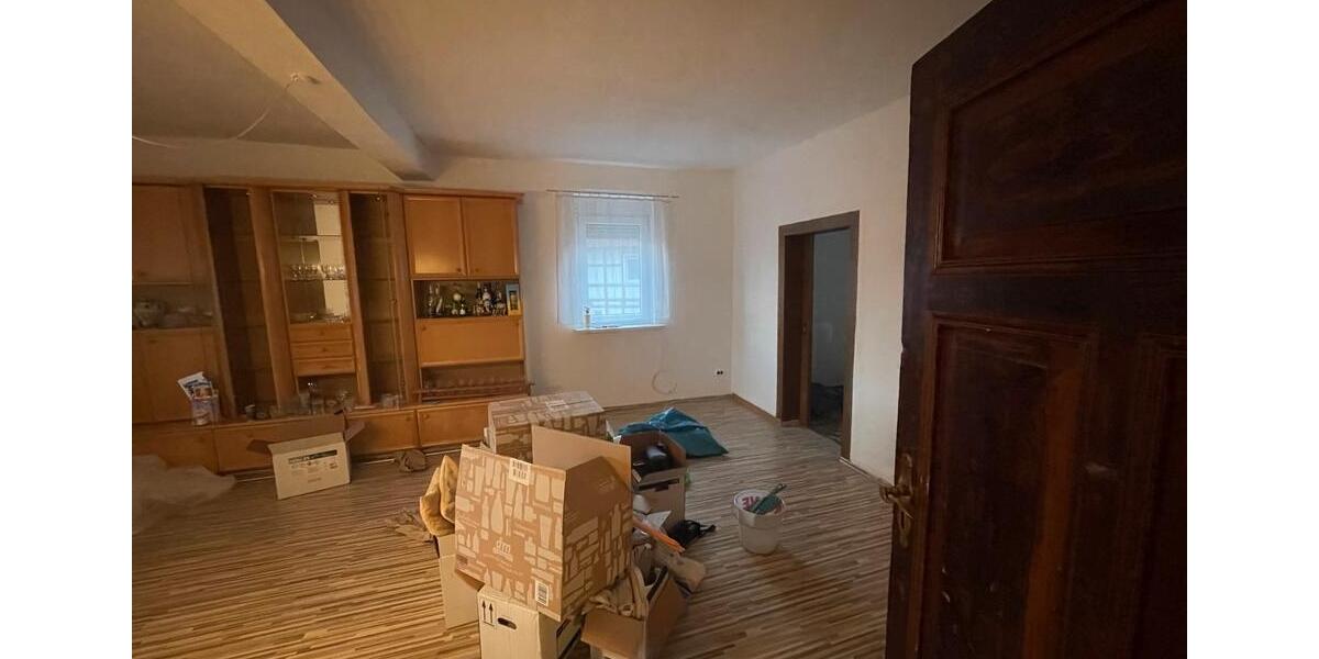 Etagenwohnung Antrifttal - 6 Zimmer, 146 m&sup2;, 800&euro; | Angebot:25885743