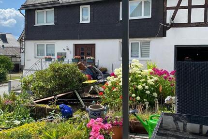 Haus Allendorf (Eder) - 6 Zimmer, 130 m&sup2;, 150.000&euro; | Angebot:25286123