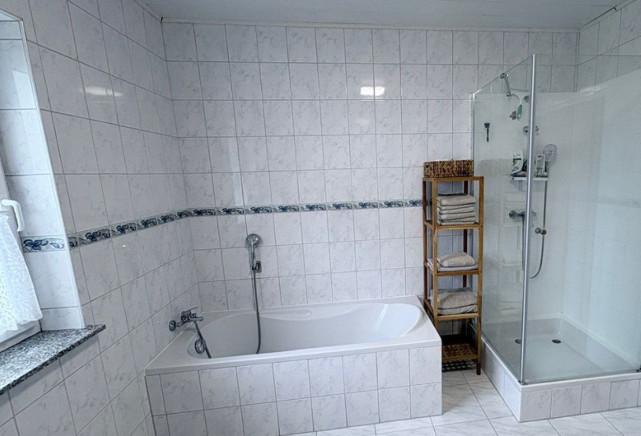 Erdgeschoßwohnung Battenberg (Eder) - 3 Zimmer, 95 m&sup2;, 960&euro; | Angebot:24639533