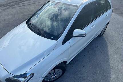 Mercedes-Benz B Electric Drive 88.388 km 9.500 &euro; Staufenberg 35460
