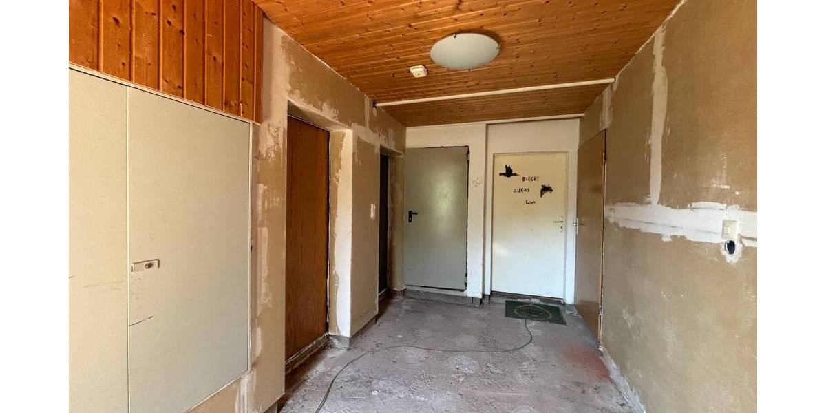 Mehrfamilienhaus, Wohnhaus Wetter Warzenbach - 9 Zimmer, 300 m&sup2;, 299.000&euro; | Angebot:25689218