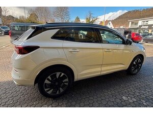 Opel Grandland Plug in Hybrid 24.218 km 29.995 &euro; Battenberg 35088