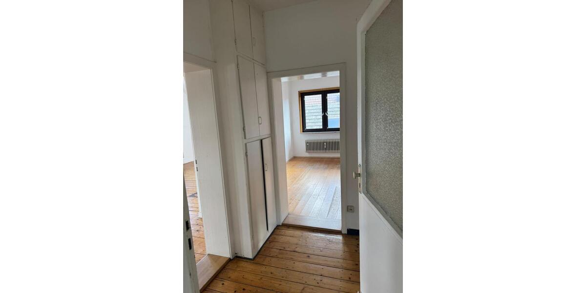 Hochparterre Gießen Wieseck - 3 Zimmer, 90 m&sup2;, 1.300&euro; | Angebot:26558022
