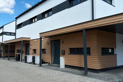 Haus Marburg - 5 Zimmer, 160 m&sup2;, 1.850&euro; | Angebot:26033296