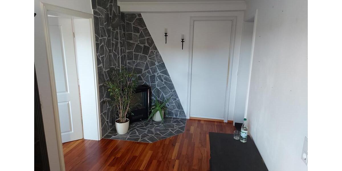 Etagenwohnung Münchhausen - 8 Zimmer, 130 m&sup2;, 1.150&euro; | Angebot:25701477