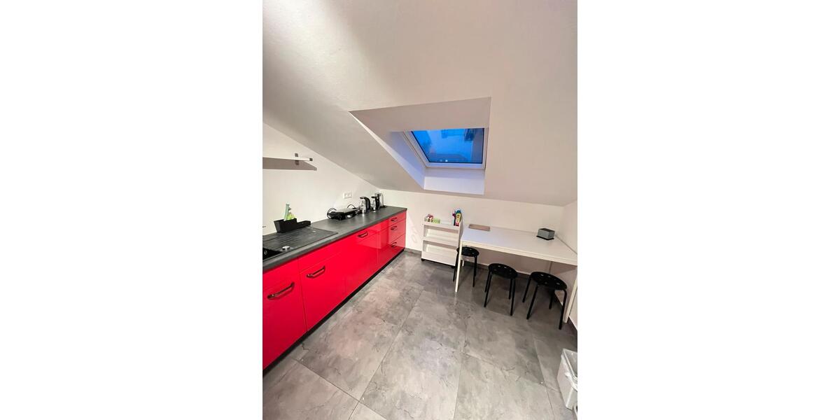 Dachgeschoßwohnung Gießen - 3 Zimmer, 105 m&sup2;, 520&euro; | Angebot:25752113