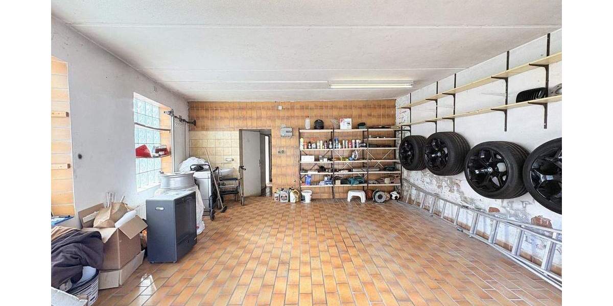 Mehrfamilienhaus, Wohnhaus Stadtallendorf-Wolferode Wolferode - 6 Zimmer, 208 m&sup2;, 299.900&euro; | Angebot:25775613