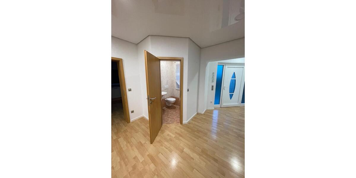 Bungalow Frankenberg (Eder) - 5 Zimmer, 200 m&sup2;, 450.000&euro; | Angebot:25872903