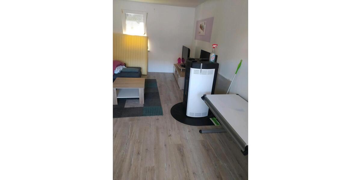 Etagenwohnung Biedenkopf - 2 Zimmer, 100 m&sup2;, 400&euro; | Angebot:26041326