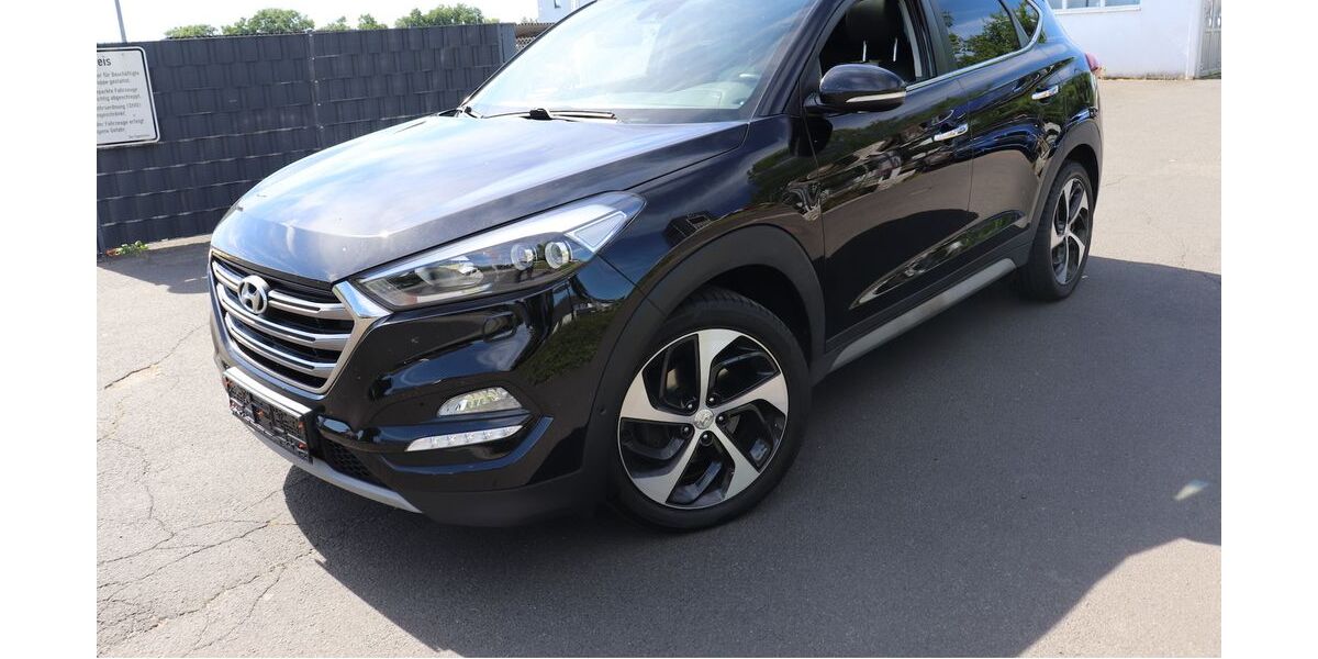 Hyundai TUCSON 146.563 km 15.990 &euro; Heuchelheim b. Giessen 35452