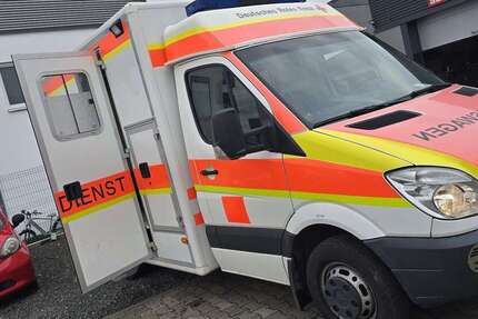 Mercedes-Benz Sprinter 219.000 km 17.000 &euro; Heuchelheim 35452