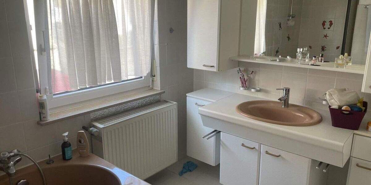 Mehrfamilienhaus, Wohnhaus Buseck Alten-Buseck - 7 Zimmer, 280 m&sup2;, 320.000&euro; | Angebot:25782526