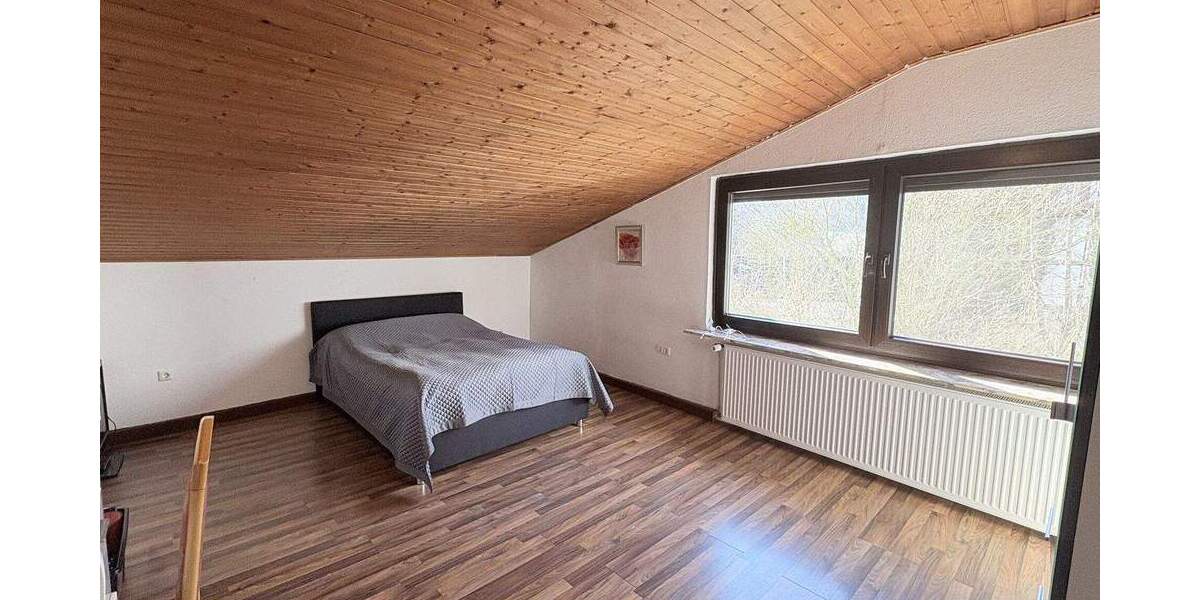Mehrfamilienhaus, Wohnhaus Stadtallendorf-Wolferode Wolferode - 6 Zimmer, 208 m&sup2;, 299.900&euro; | Angebot:25775613