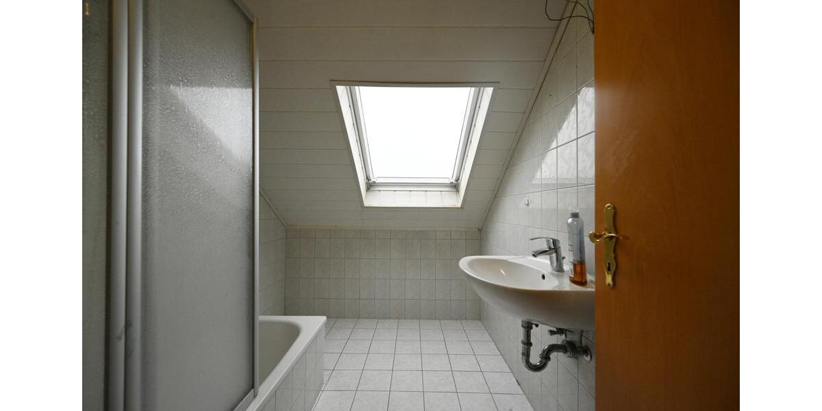 Dachgeschoßwohnung Biedenkopf - 3 Zimmer, 71 m&sup2;, 650&euro; | Angebot:24272281