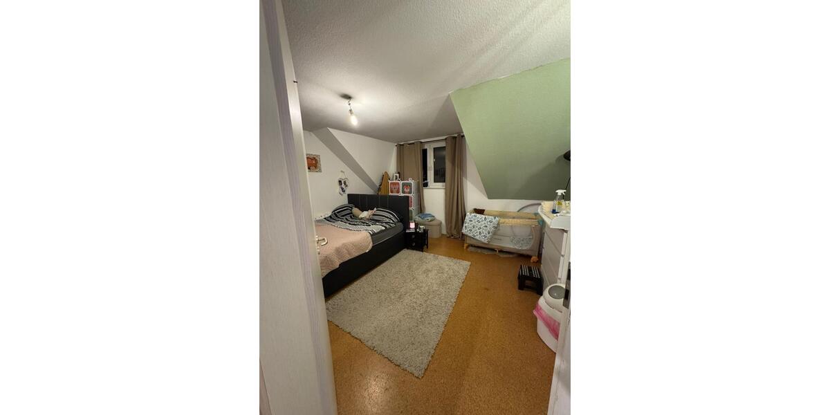 Dachgeschoßwohnung Bad Endbach - 3 Zimmer, 1.150&euro; | Angebot:22898501