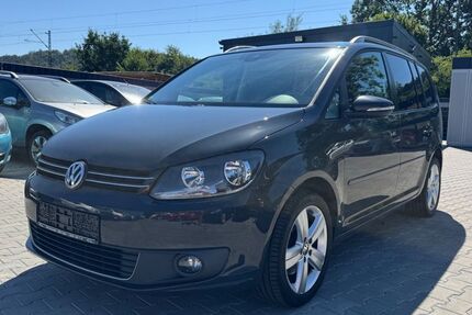 VW Touran 219.567 km 8.900 &euro; Cölbe 35091