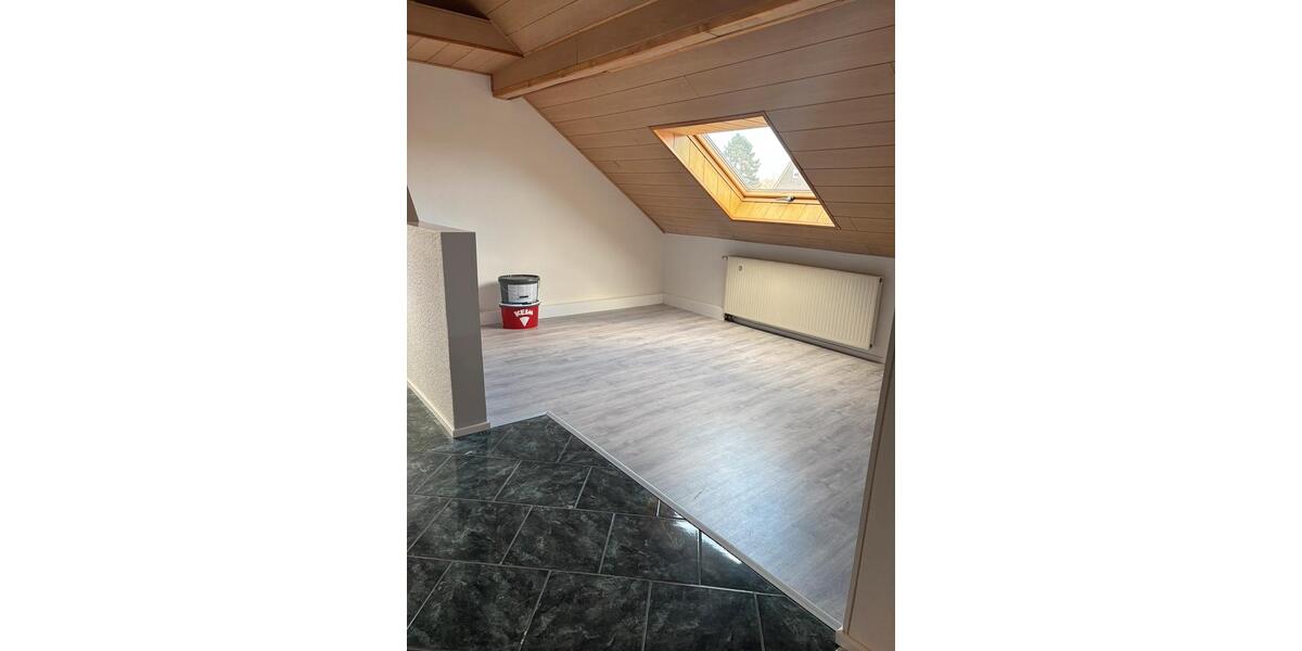 Dachgeschoßwohnung Frankenberg (Eder) - 3 Zimmer, 600&euro; | Angebot:23501256