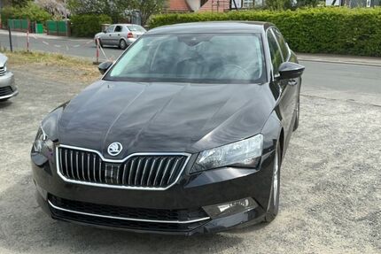 Skoda Superb 90.739 km 16.490 &euro; Stadtallendorf 35260