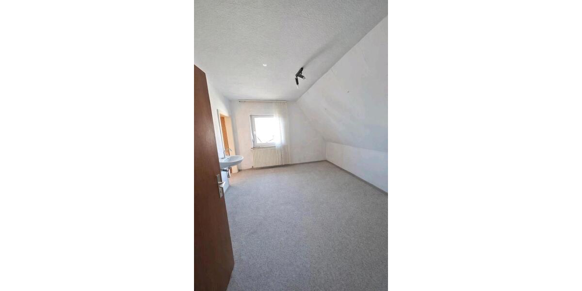 Einfamilienhaus Biedenkopf - 7 Zimmer, 101 m&sup2;, 195.000&euro; | Angebot:25292733