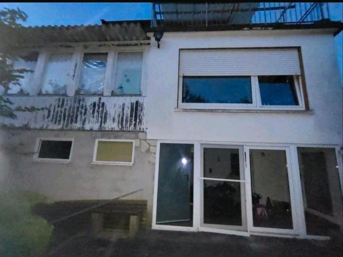 Einfamilienhaus Ebsdorfergrund - 9 Zimmer, 300 m&sup2;, 300.000&euro; | Angebot:27110524