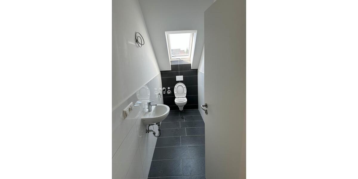 Dachgeschoßwohnung Gießen Wieseck - 3 Zimmer, 90 m&sup2;, 1.150&euro; | Angebot:26050734