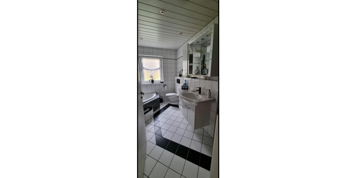 Mehrfamilienhaus, Wohnhaus Bad Endbach - 450.000&euro; | Angebot:26421442