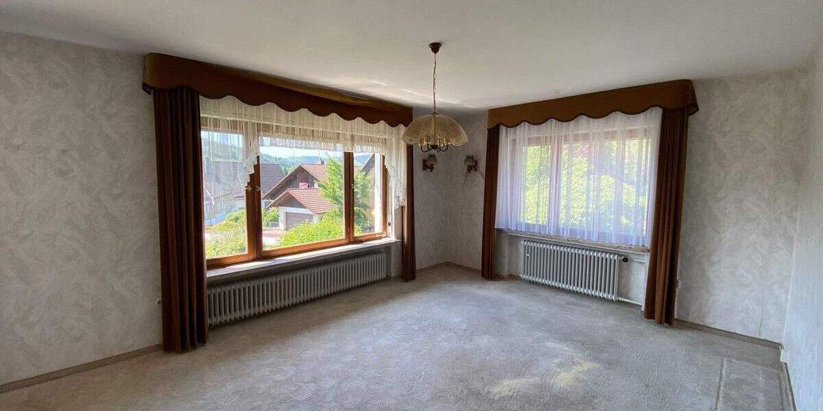 Einfamilienhaus Bad Laasphe - 5 Zimmer, 107 m&sup2;, 190.000&euro; | Angebot:25667526