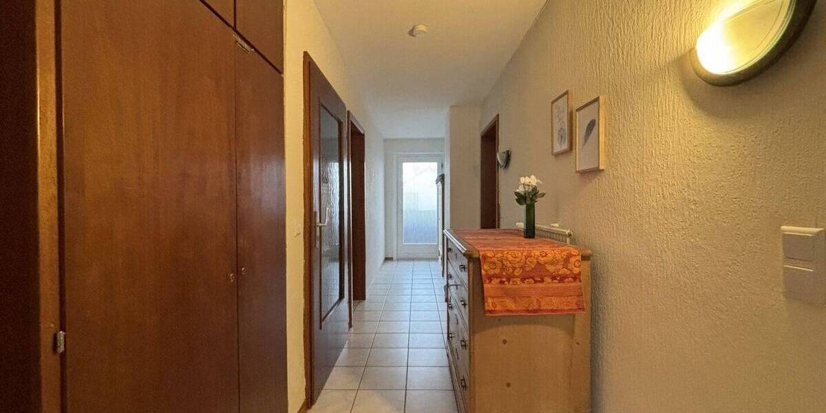 Mehrfamilienhaus, Wohnhaus Münchhausen - 9 Zimmer, 240 m&sup2;, 399.000&euro; | Angebot:25689246