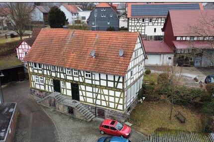 Haus Gemünden (Felda) - 4 Zimmer, 210 m&sup2;, 160.000&euro; | Angebot:27233687