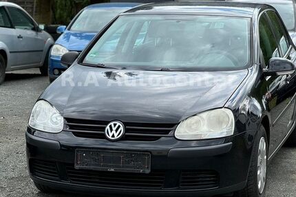 VW Golf 221.567 km 2.400 &euro; Burg 35745