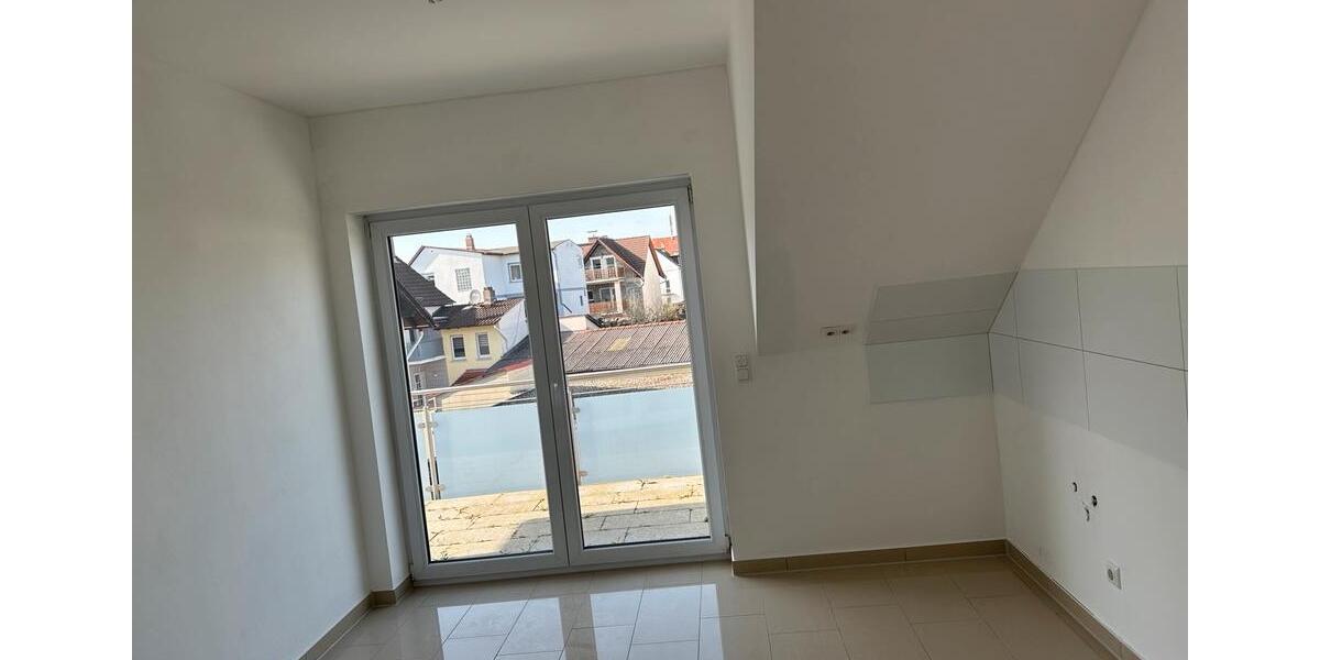 Dachgeschoßwohnung Gießen Wieseck - 3 Zimmer, 90 m&sup2;, 1.150&euro; | Angebot:26050734