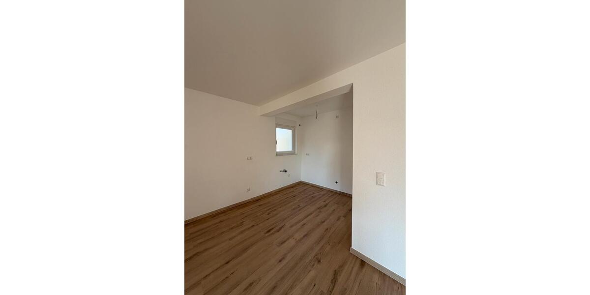 Erdgeschoßwohnung Gießen Wieseck - 3 Zimmer, 87 m&sup2;, 1.250&euro; | Angebot:25172642