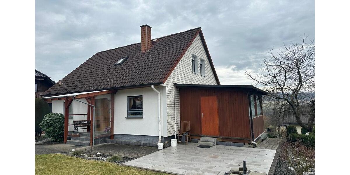 Einfamilienhaus Hatzfeld (Eder) - 7 Zimmer, 120 m&sup2;, 320.000&euro; | Angebot:25956747