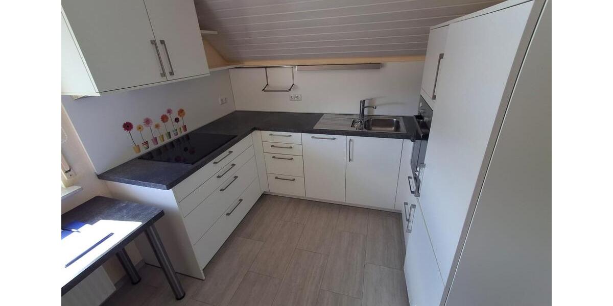 Dachgeschoßwohnung Frankenberg (Eder) - 2 Zimmer, 83 m&sup2;, 750&euro; | Angebot:25960981