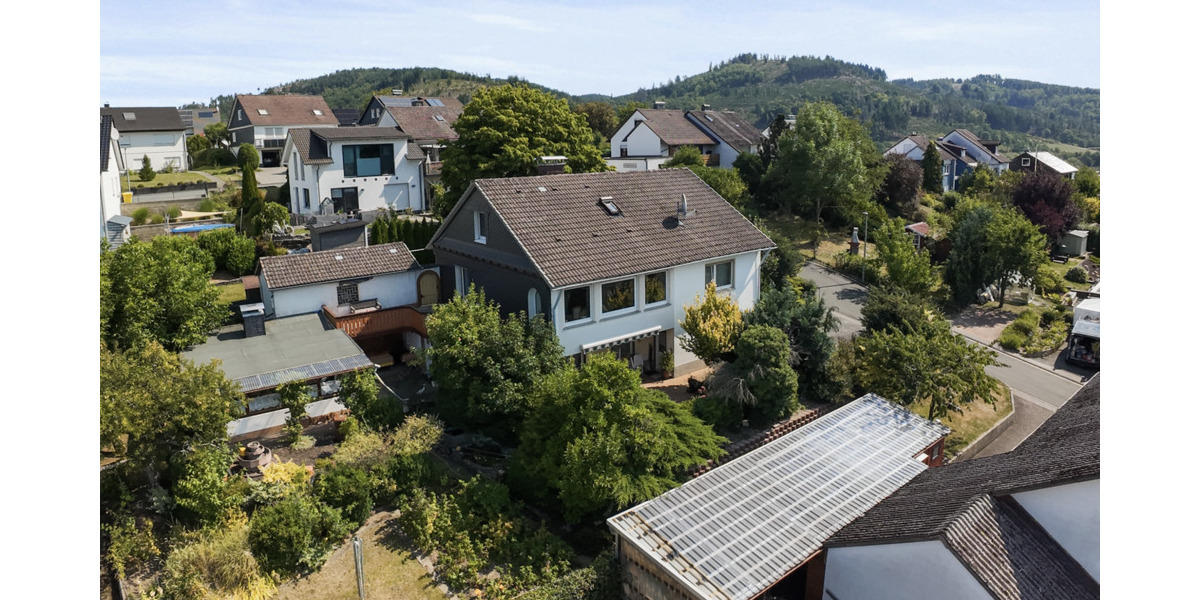 Einfamilienhaus Bad Laasphe - 6 Zimmer, 183 m&sup2;, 289.000&euro; | Angebot:25775252