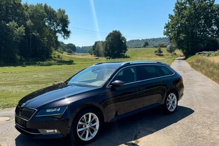 Skoda Superb 171.222 km 10.390 &euro; Rauschenberg 35282